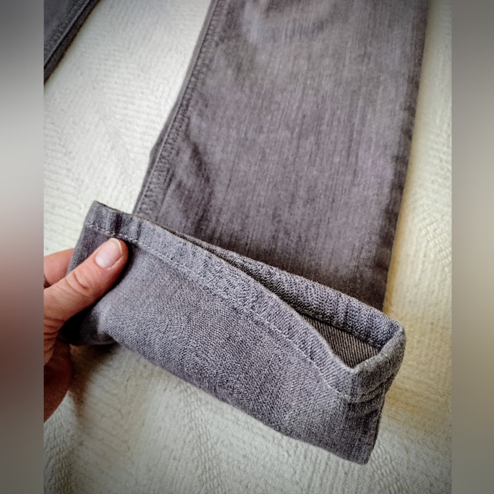 Brand New CAbi Size 4 Lou Lou Straight Leg Jeans Style #332 Grey w/ Stretch! - Picture 5 of 11